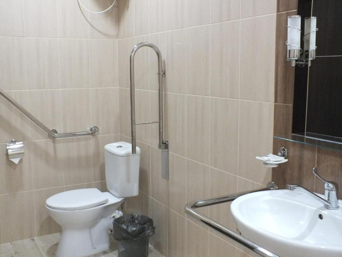 Vorontsovskiy Hotel Melitopolʼ Exterior foto