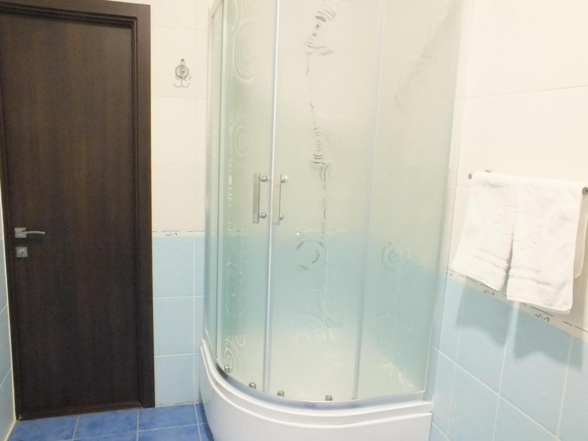 Vorontsovskiy Hotel Melitopolʼ Exterior foto