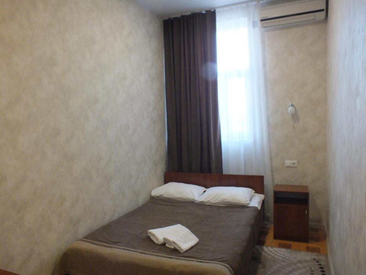 Vorontsovskiy Hotel Melitopolʼ Exterior foto