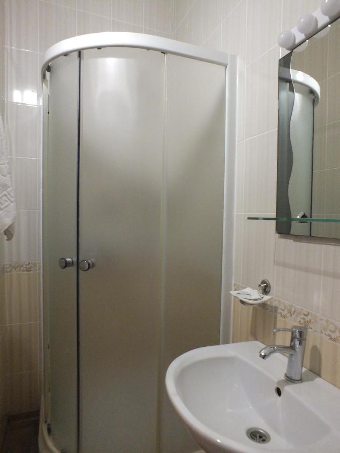 Vorontsovskiy Hotel Melitopolʼ Exterior foto