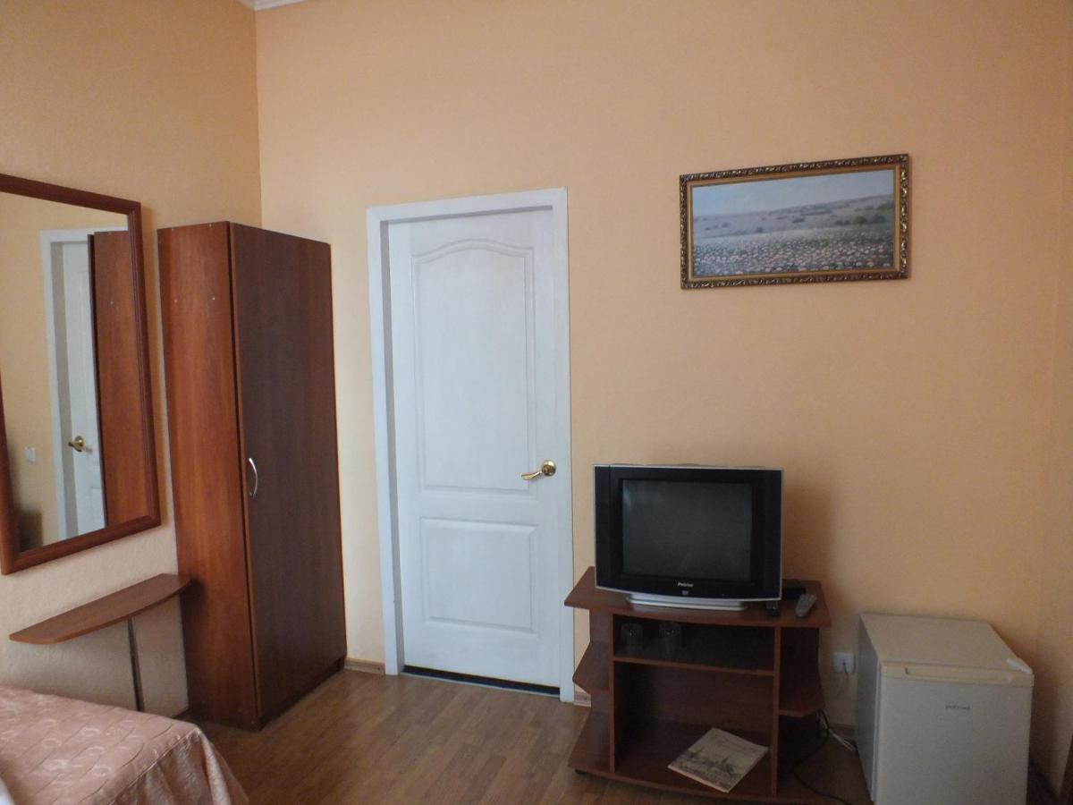 Vorontsovskiy Hotel Melitopolʼ Exterior foto