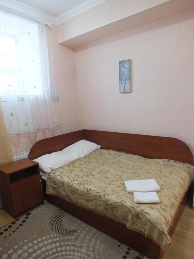 Vorontsovskiy Hotel Melitopolʼ Exterior foto
