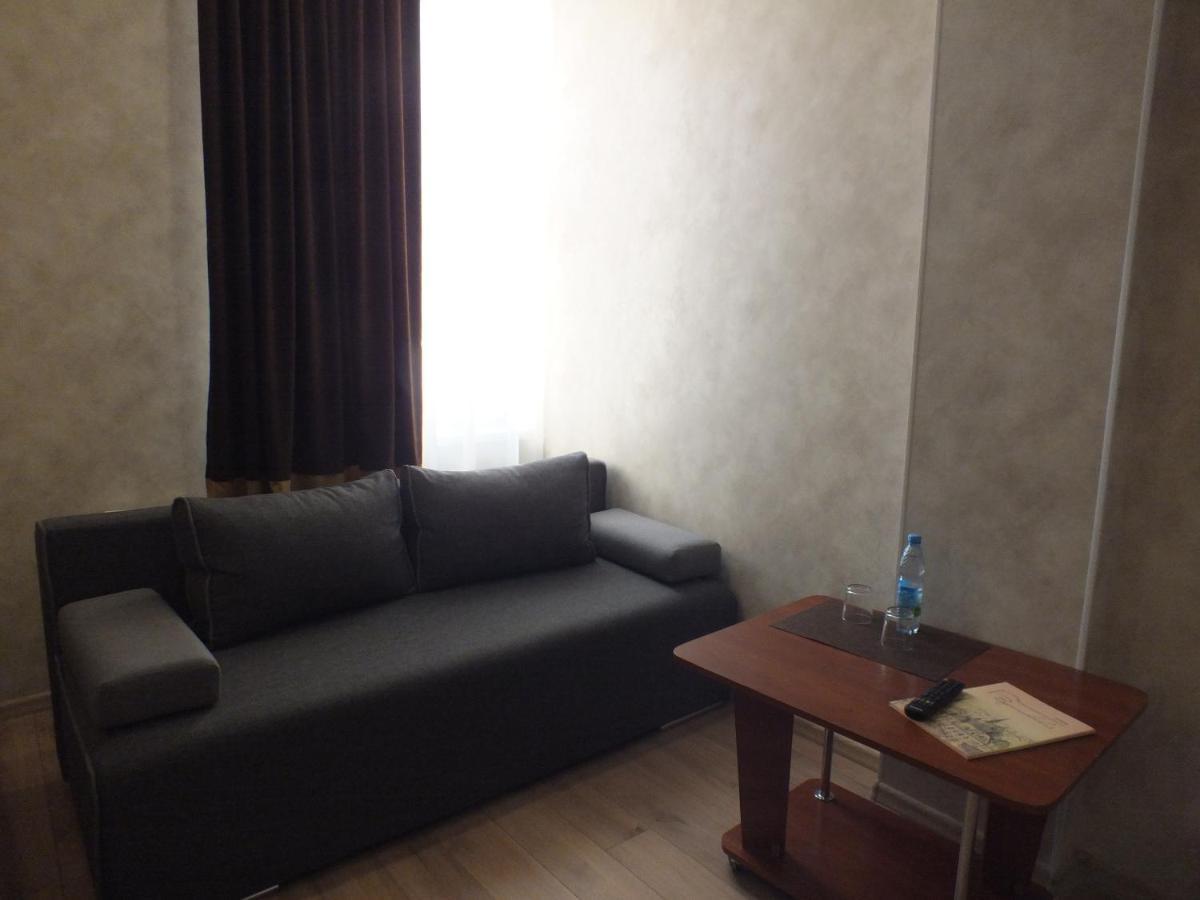 Vorontsovskiy Hotel Melitopolʼ Exterior foto